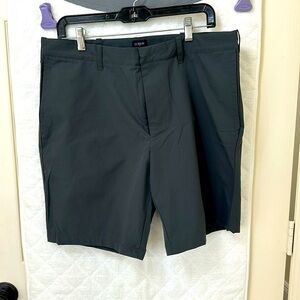 Men’s J Crew performance shorts with in dark gray.